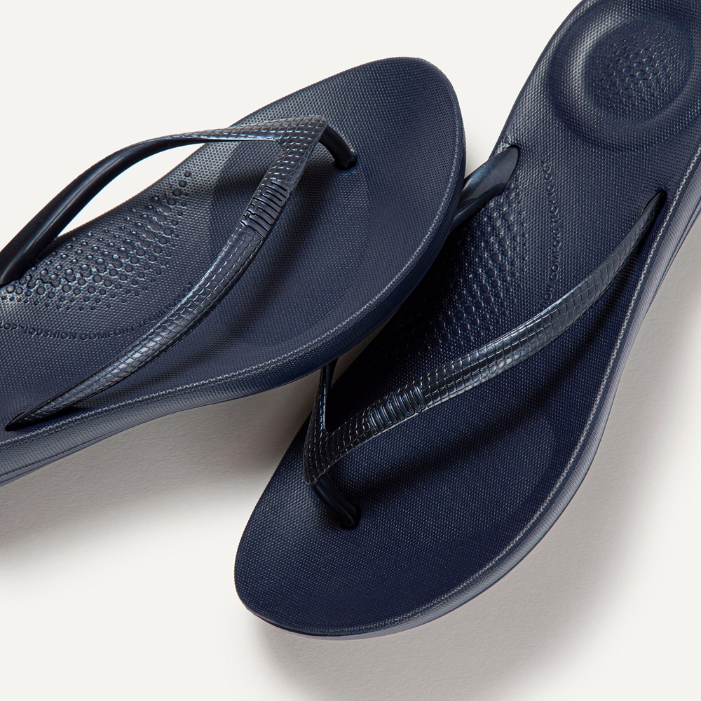 Fitflop Womens Flip-flops Navy - Iqushion Ergonomic - 58ARWZHCU